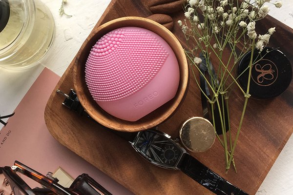 360Moms - جهاز 3 FOREO Luna &nbsp;لتنظيف البشرة العميق