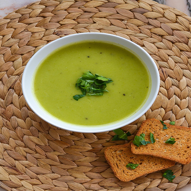 طريقة عمل شوربة الكوسا بالكريمة